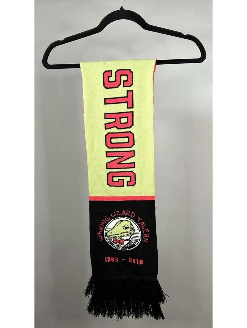 Great Lakes Brewing 1988-2018 Winking Lizard Tavern Scarf 35 Years
